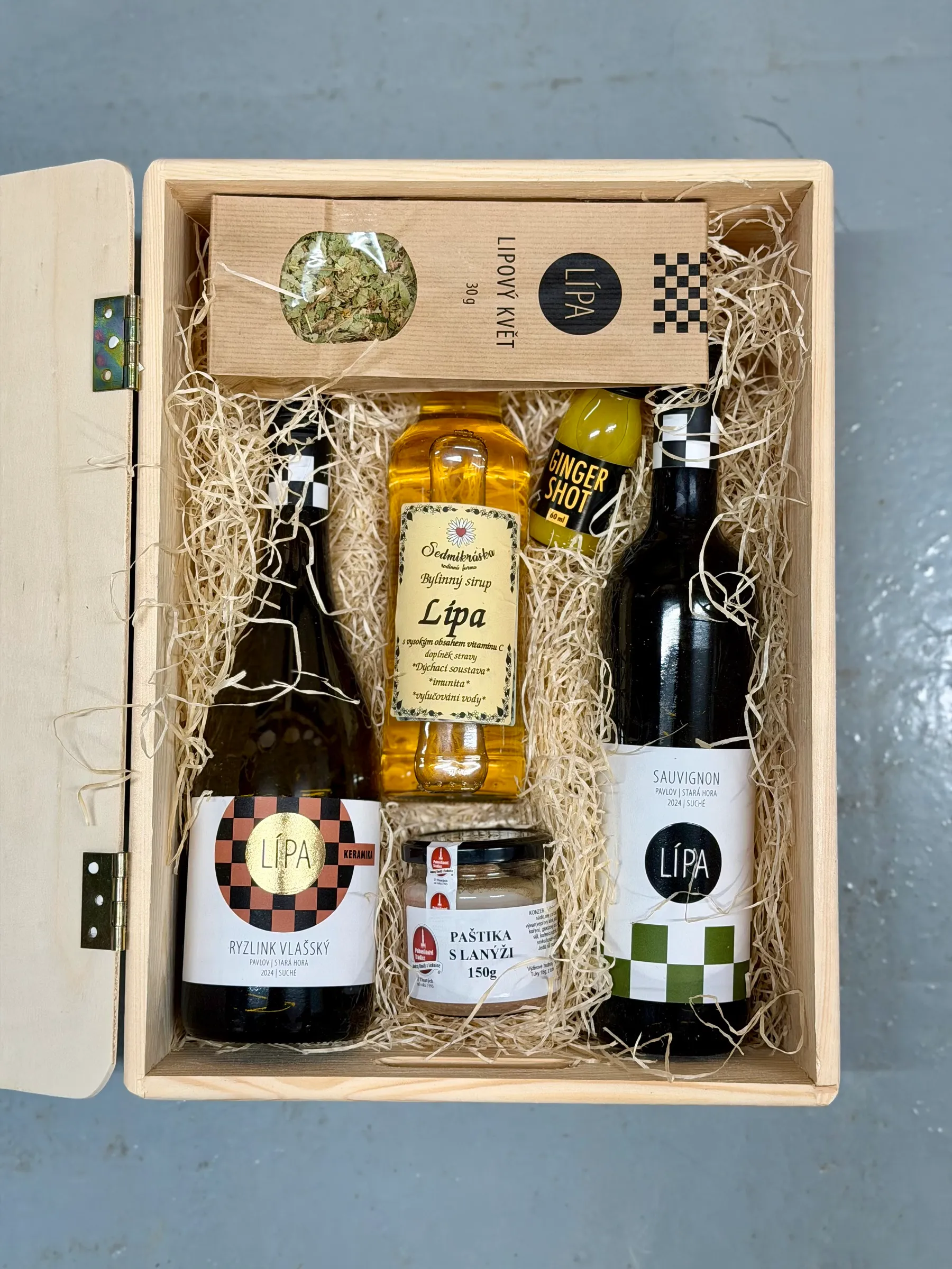 Dárková kolekce vína a pochutiny